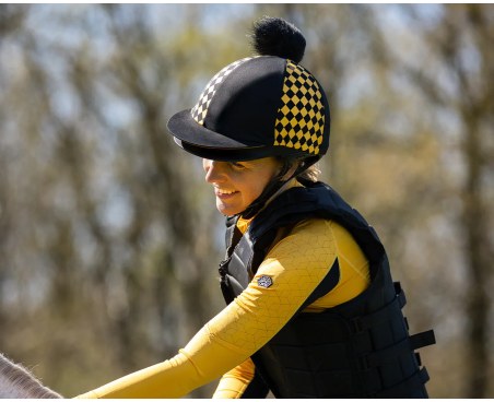 Cap su casco da equitazione QHP Omaha