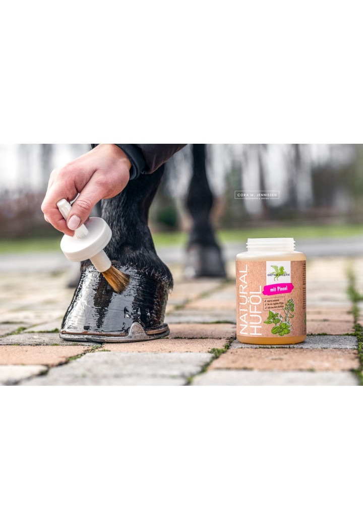 Olio per zoccoli B&E NaturalHufol con pennello 450ml