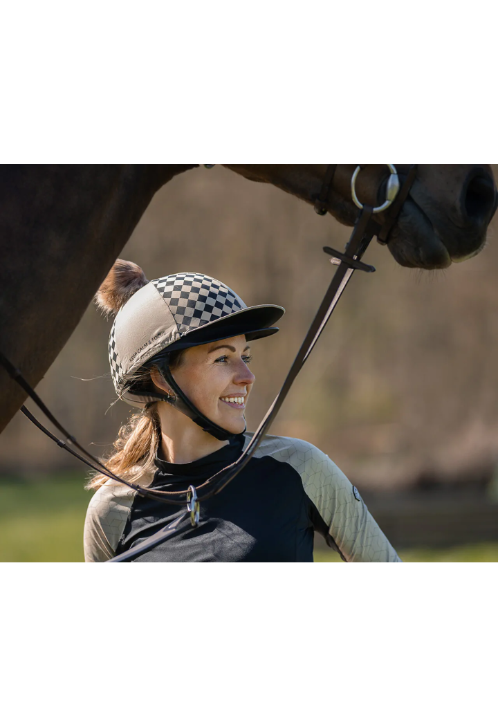 Cap su casco da equitazione QHP Omaha